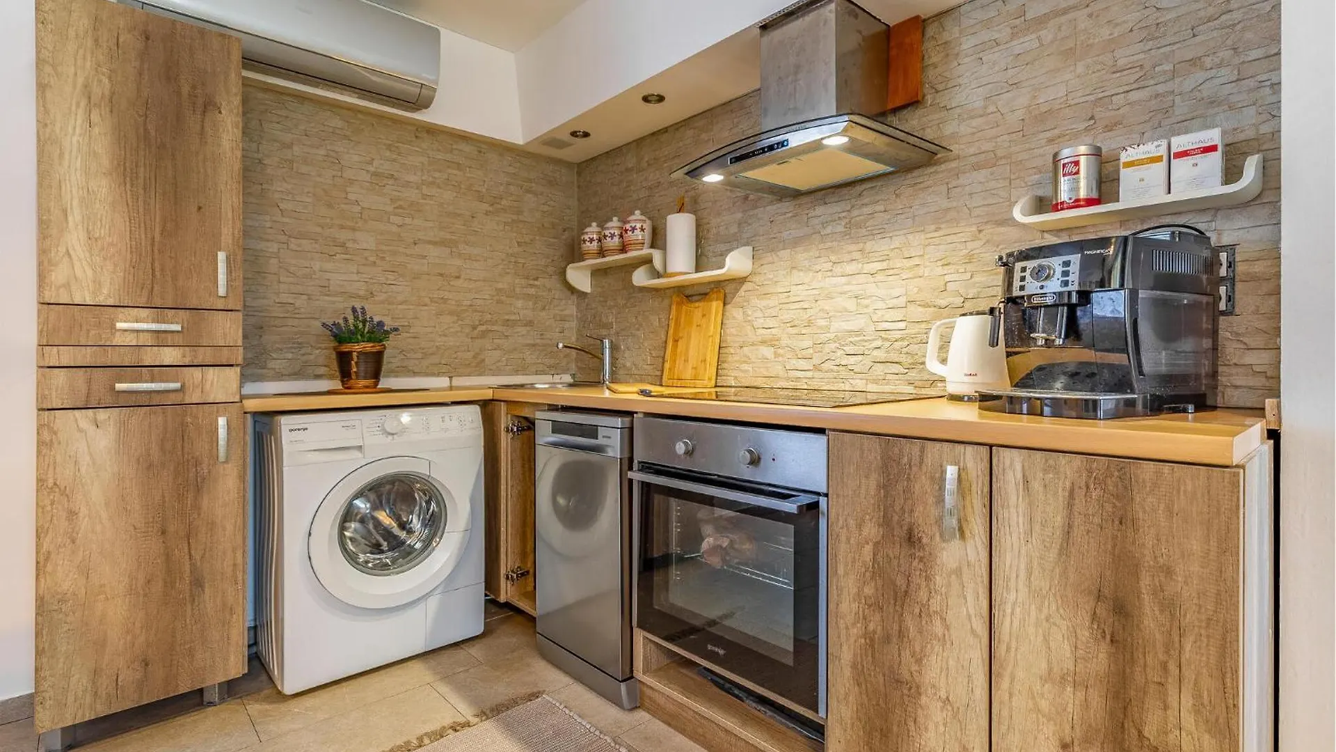 Casa vacanze Beautiful Home In Skatari With Kitchen Pola