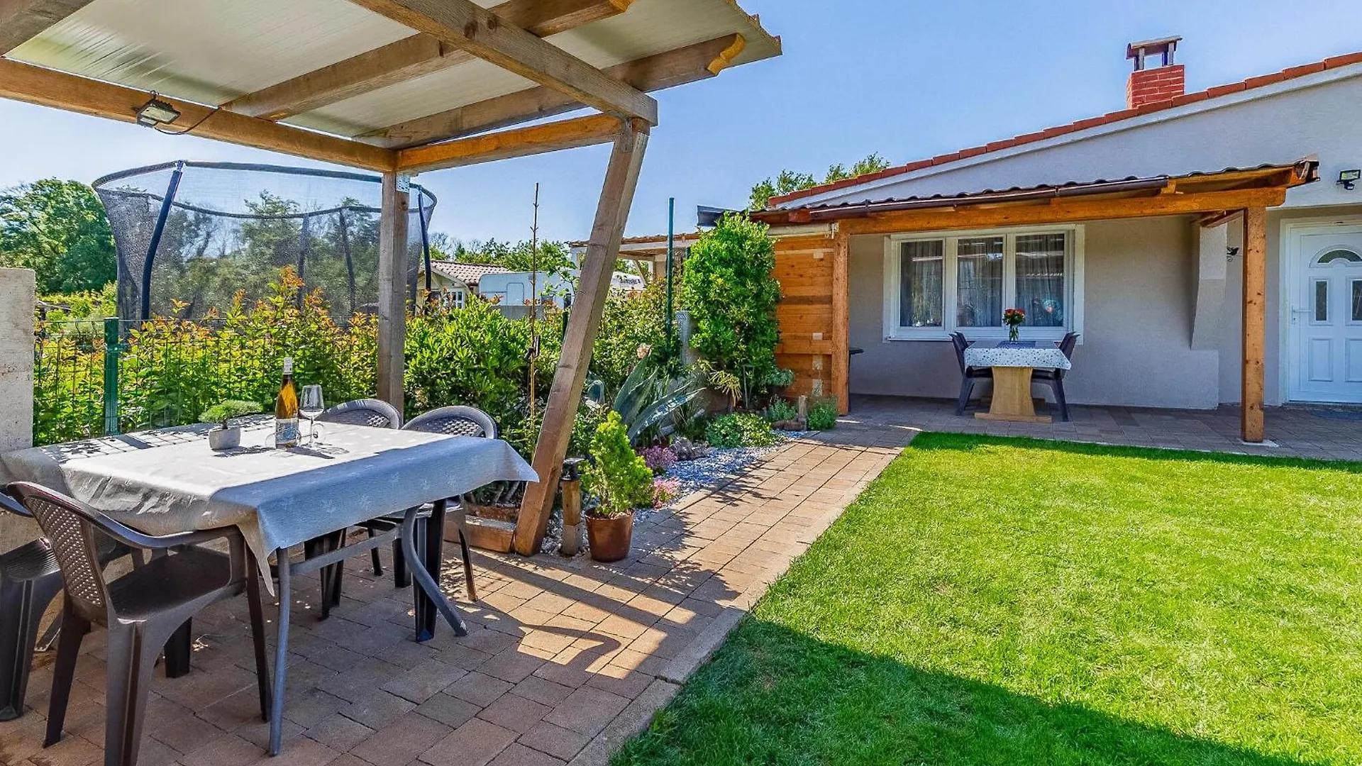 Holiday home Beautiful Home In Skatari With Kitchen Pula