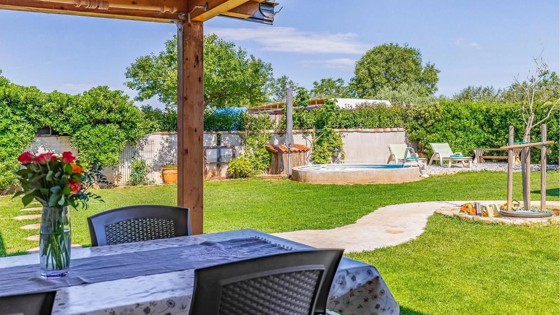 Holiday home Beautiful Home In Skatari With Kitchen Pula